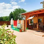 فيلة Bakos Balatonkeresztúr