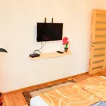 Bakos فيلة *